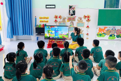 Sinh hoạt chuyên môn “Chuyển đổi số và ứng dụng trí tuệ nhân tạo trong giáo dục mầm non” tại lớp MGL B
