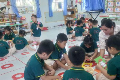 Hoạt động học: Đếm đến 7, nhận biết nhóm đối tượng 7, làm quen chữ số 7