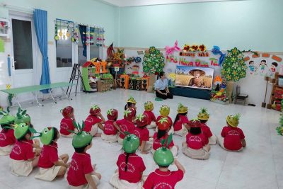 Sinh hoạt chuyên môn với các hoạt động thực hành hiệu quả: Thể dục và Khám phá khoa học