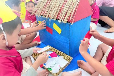 Tổ chức hoạt động học: Làm quen với toán và kể chuyện theo hướng lấy trẻ làm trung tâm