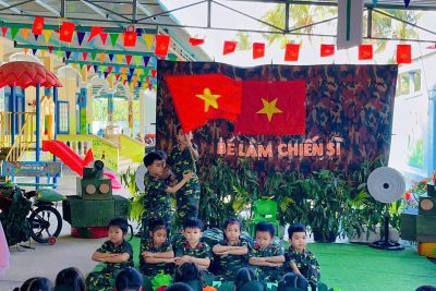 TRẢI NGHIỆM Ý NGHĨA “BÉ YÊU CHÚ BỘI ĐỘI” TẠI ĐIỂM TRƯỜNG VĨNH TUY – TRƯỜNG MẦM NON PHỔ CHÂU
